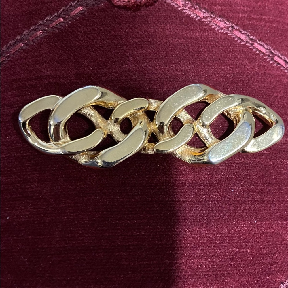 Vintage 80’s Gold Tone Bar Linked Brooch